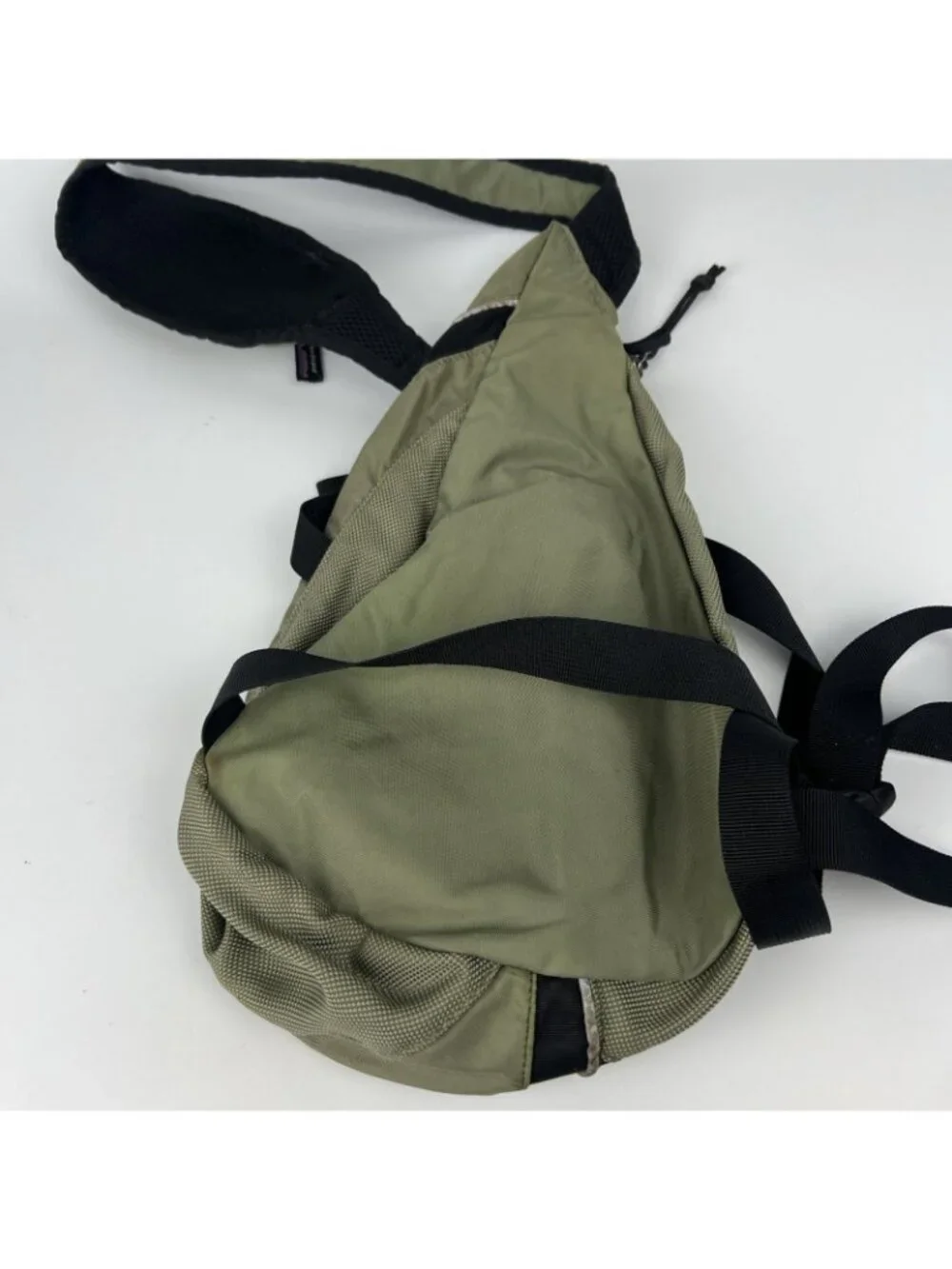 Patagonia Sling Pack Crossbody Backpack Hiking Travel Olive